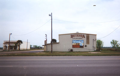 Betesda la Palabra Viviente is located on the south side of E Edinburg Blvd. near Hidalgo Street.  To the left is the office of Dr. Rene Rodriguez.