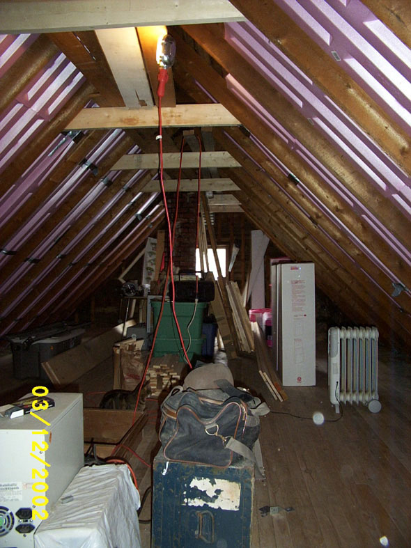 Facing north, it's hard to get a feel for the amount of available space, given the clutter.