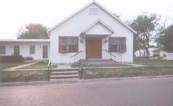 The Iglesia C. Getsemani, also known as the First Presbyterian Church, is located on Fannin and 3rd Street.