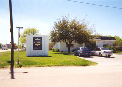 The Monte Alto Clinic, operated by Knapp Medical Center, is located on the southwest corner of Mateo Escobar and FM-88.