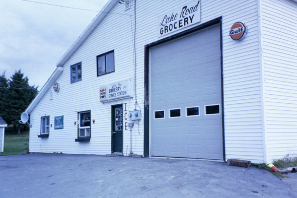 If I am correct, Lake View Grocery used to be R&D One Stop.